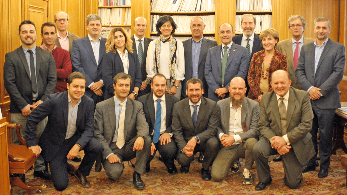 Foto de familia del Comité Técnico del V Congreso Smart Grids.