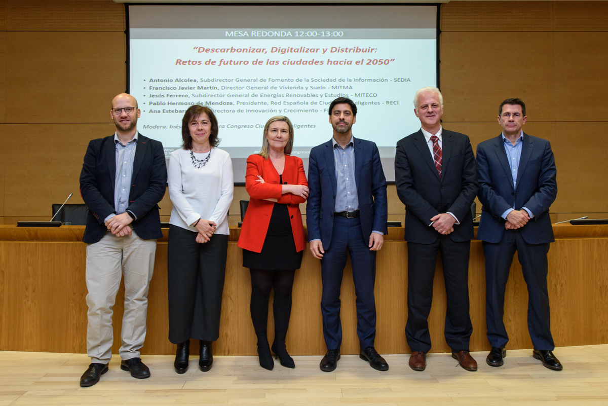 Ponentes de la mesa redonda